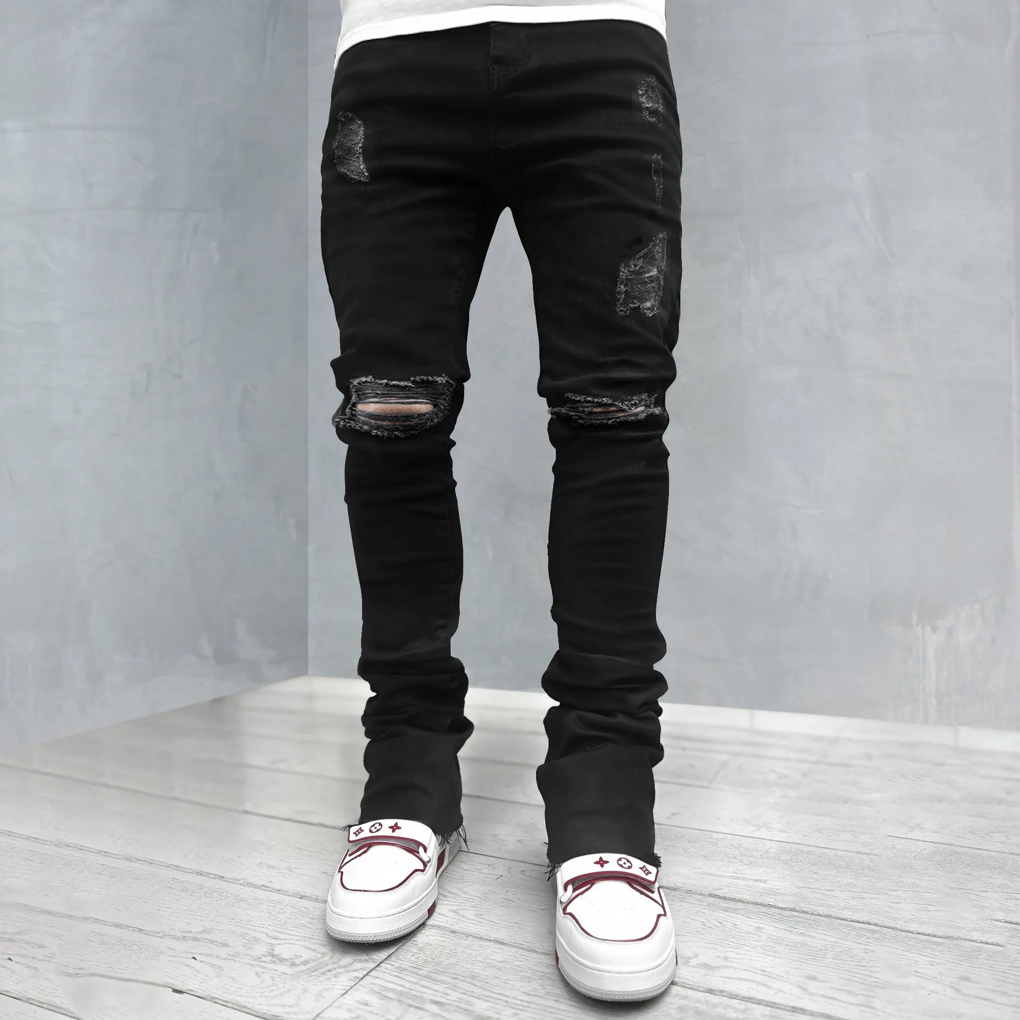 Patch Frayed Stretch Slim Fit Jeans