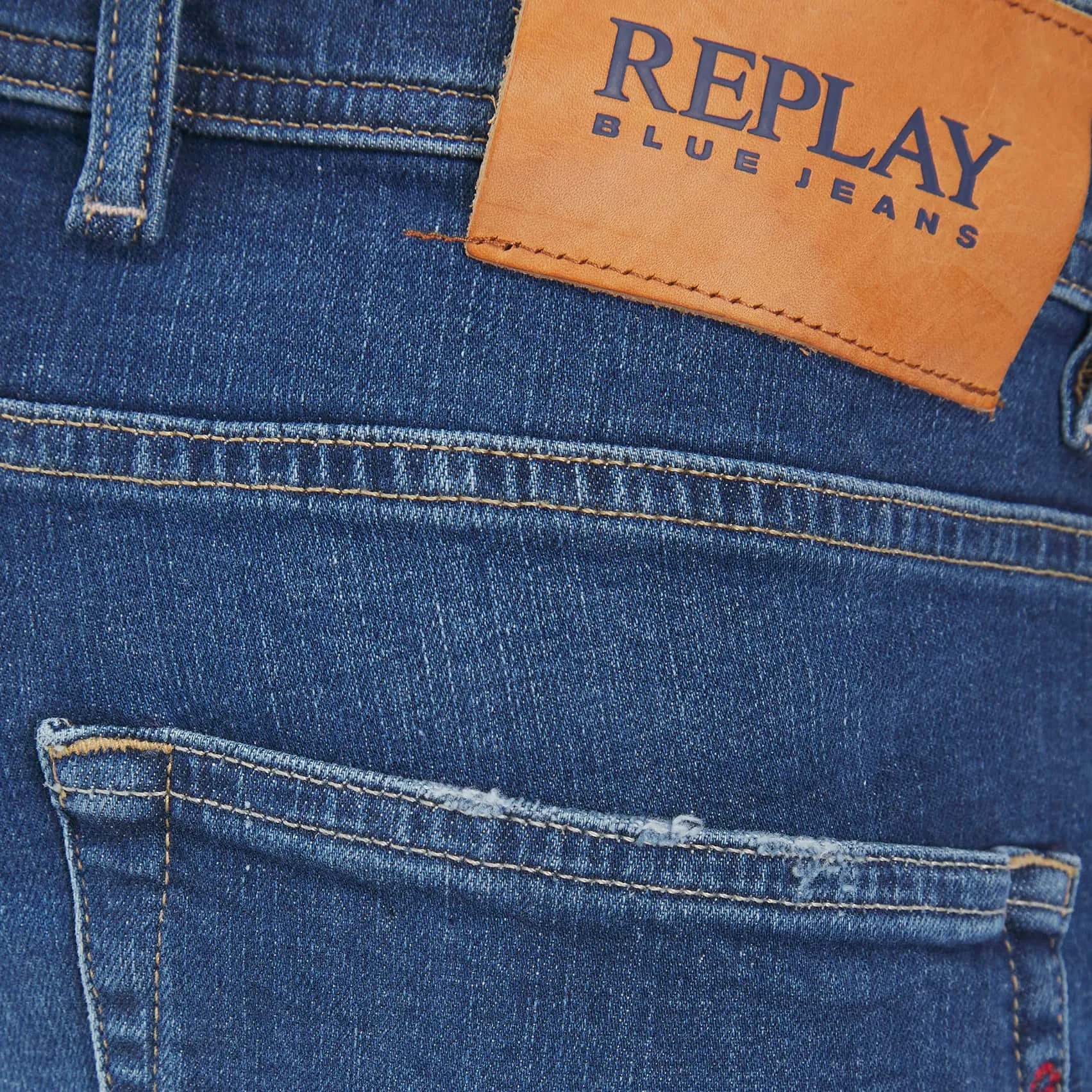 REPLAY RBJ.981 BERMUDA TAPERED FIT DENIM SHORTS
