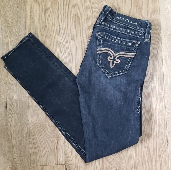 Rock Revival Trina Skinny Low Rise Jeans in Washed Black size 28