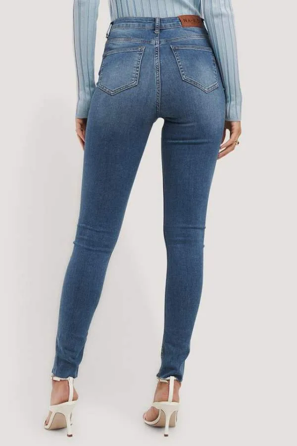 Skinny Fit Mid-Rise Clean Look Stretchable Jeans