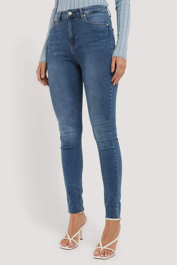 Skinny Fit Mid-Rise Clean Look Stretchable Jeans