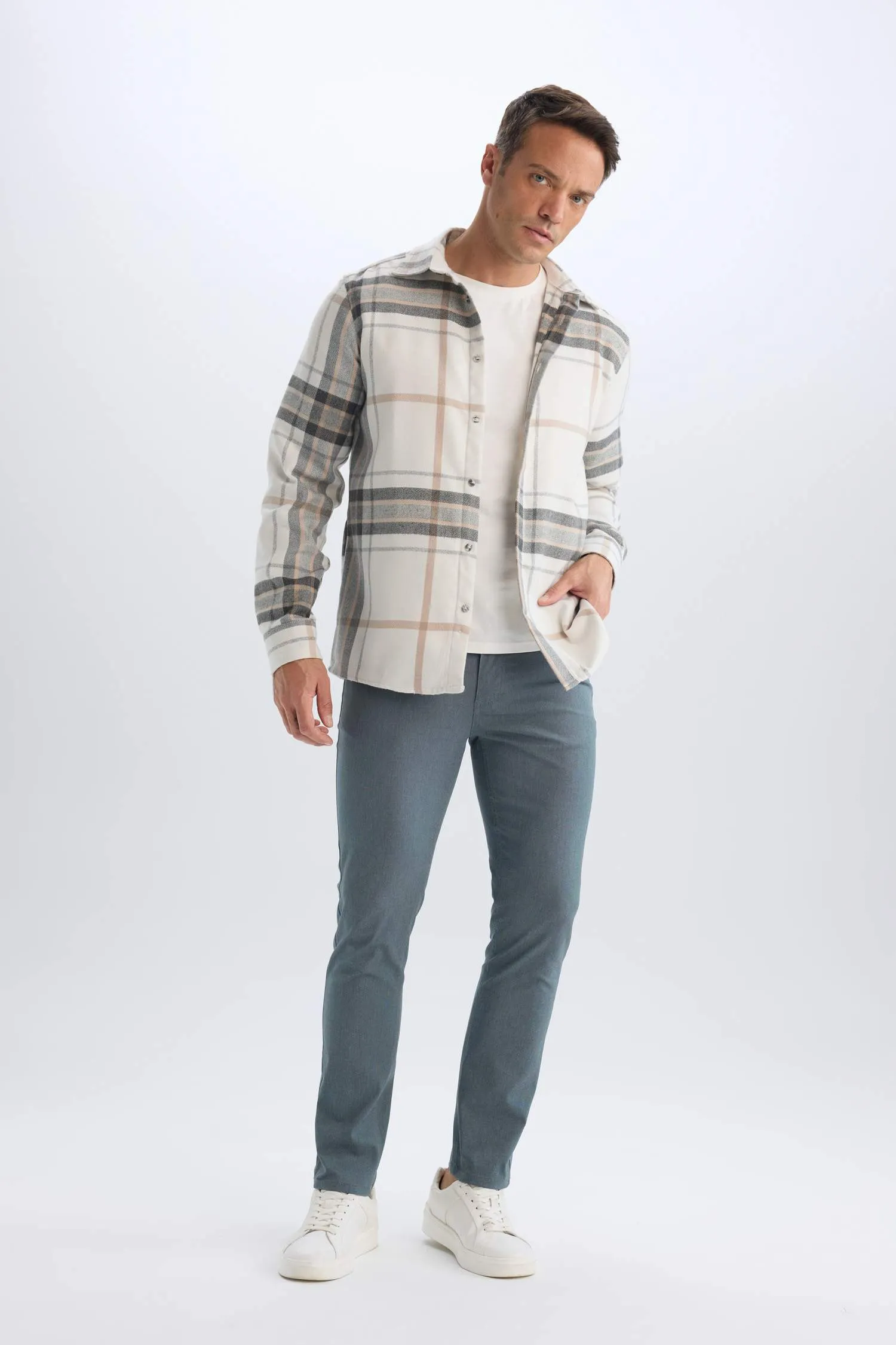 Slim Fit Super Skinny Hem Chino Pants