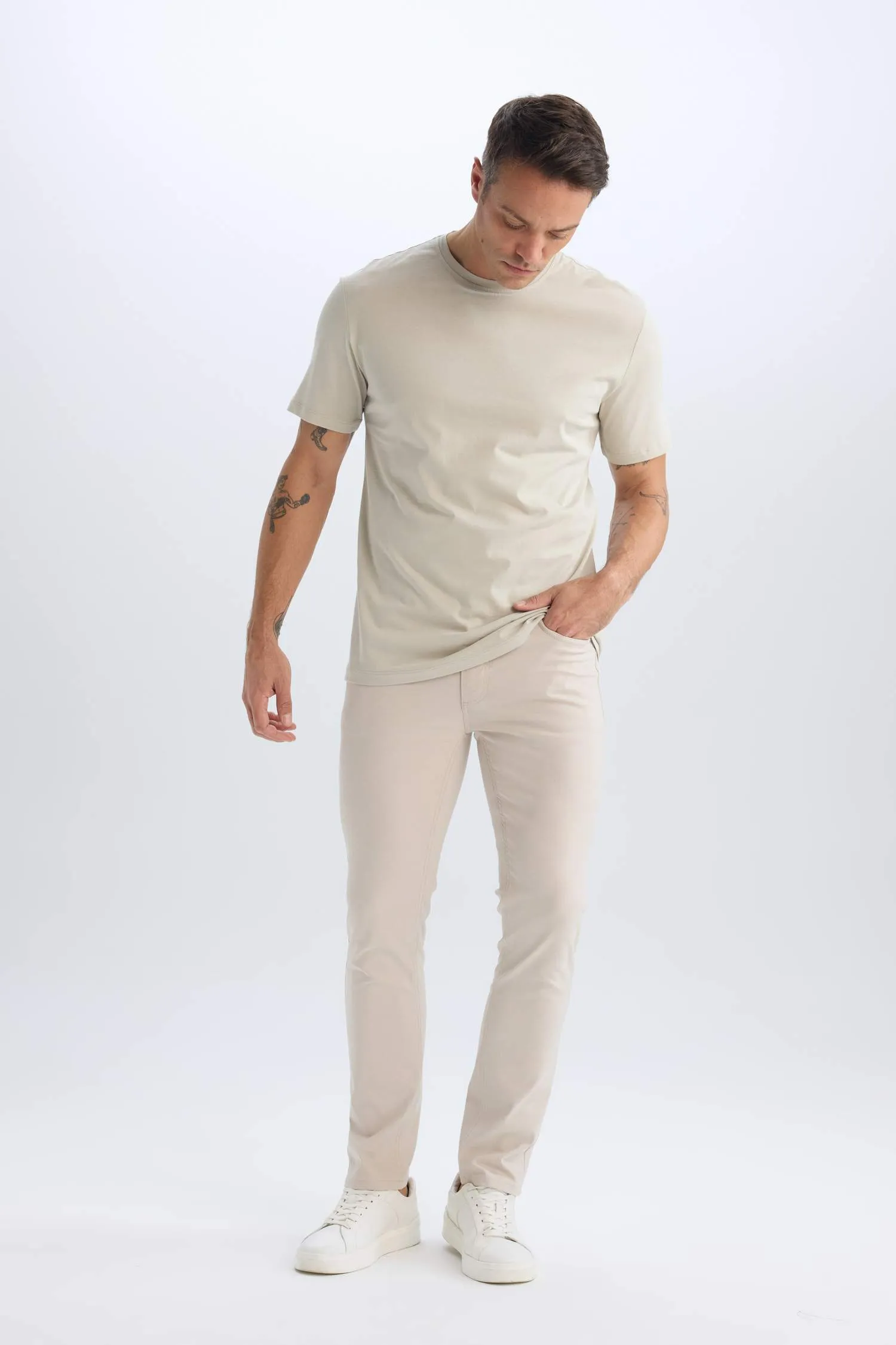 Slim Fit Super Skinny Hem Chino Pants