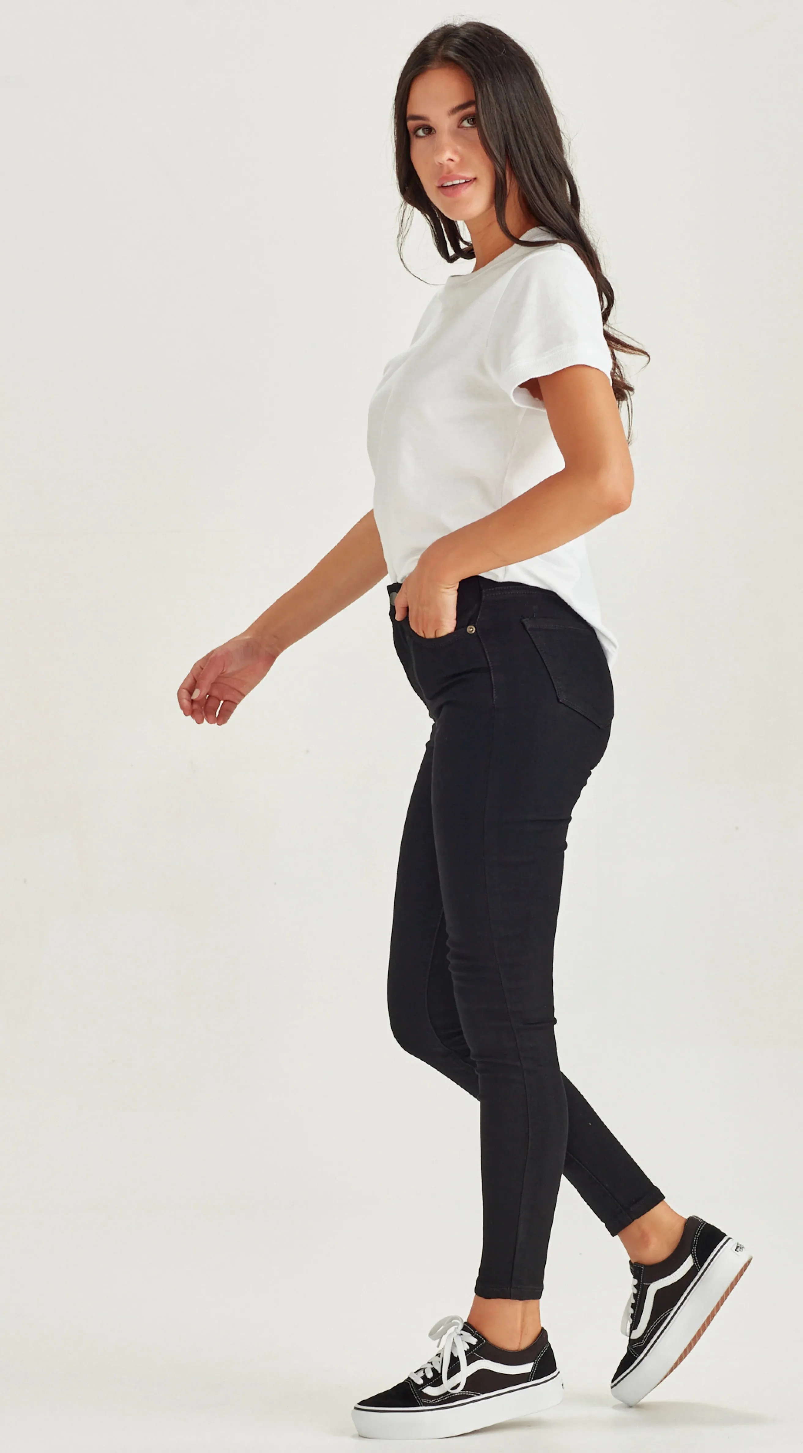 Slip Ankle Grazer Jean - Black