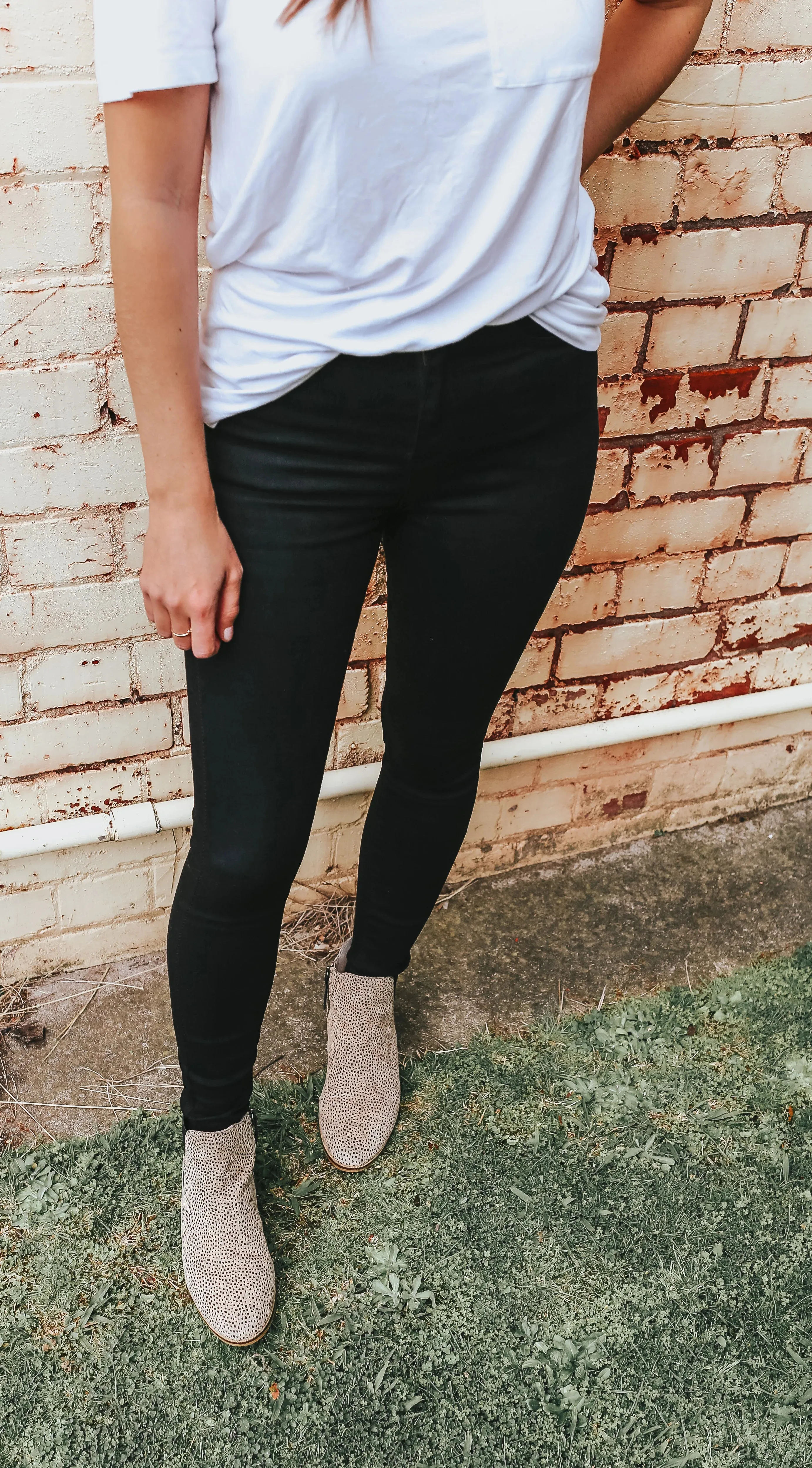 Slip Ankle Grazer Jean - Black