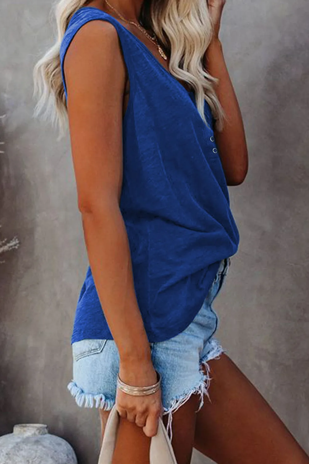Snap Buttons Scoop Neck Tank with Pocket