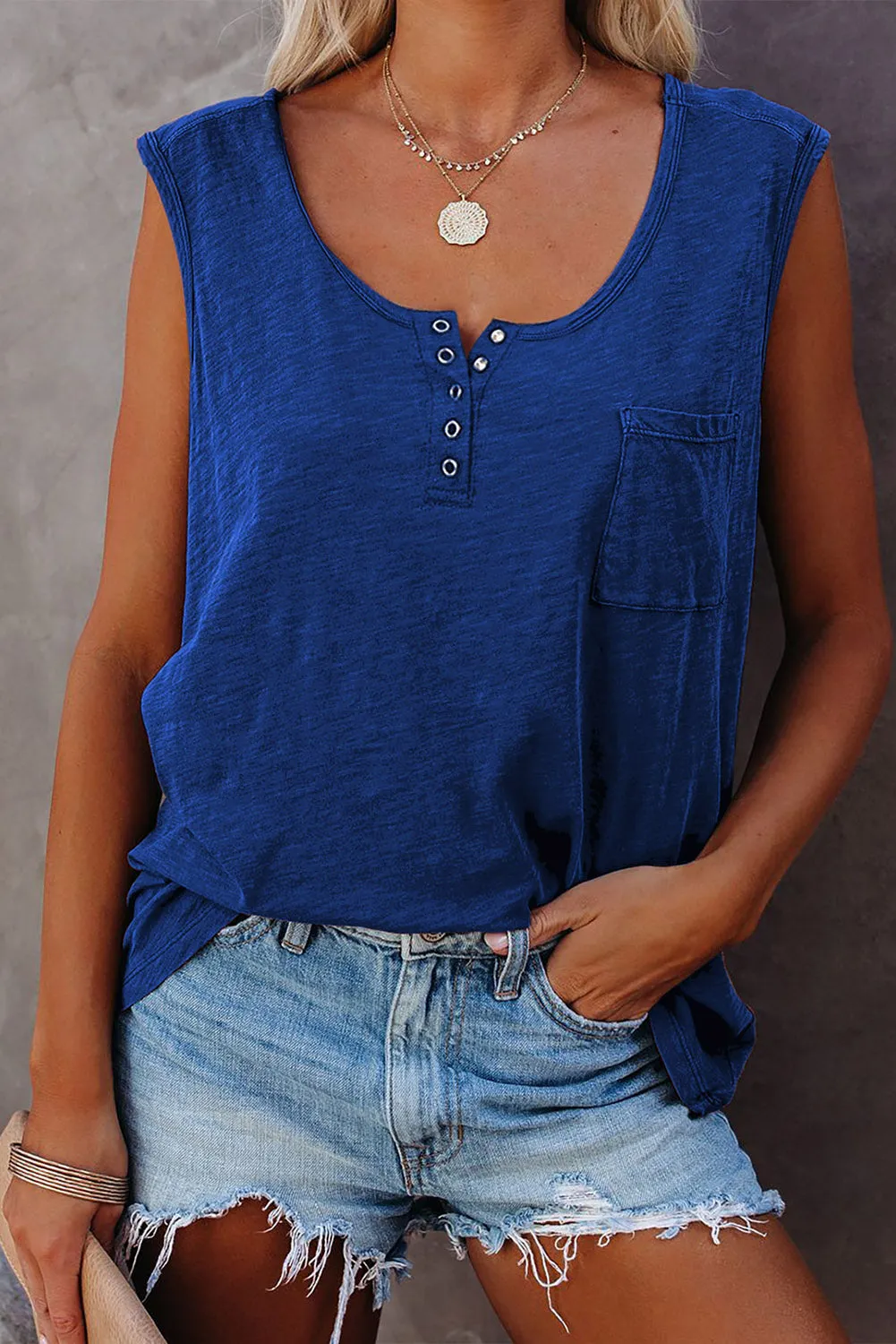 Snap Buttons Scoop Neck Tank with Pocket