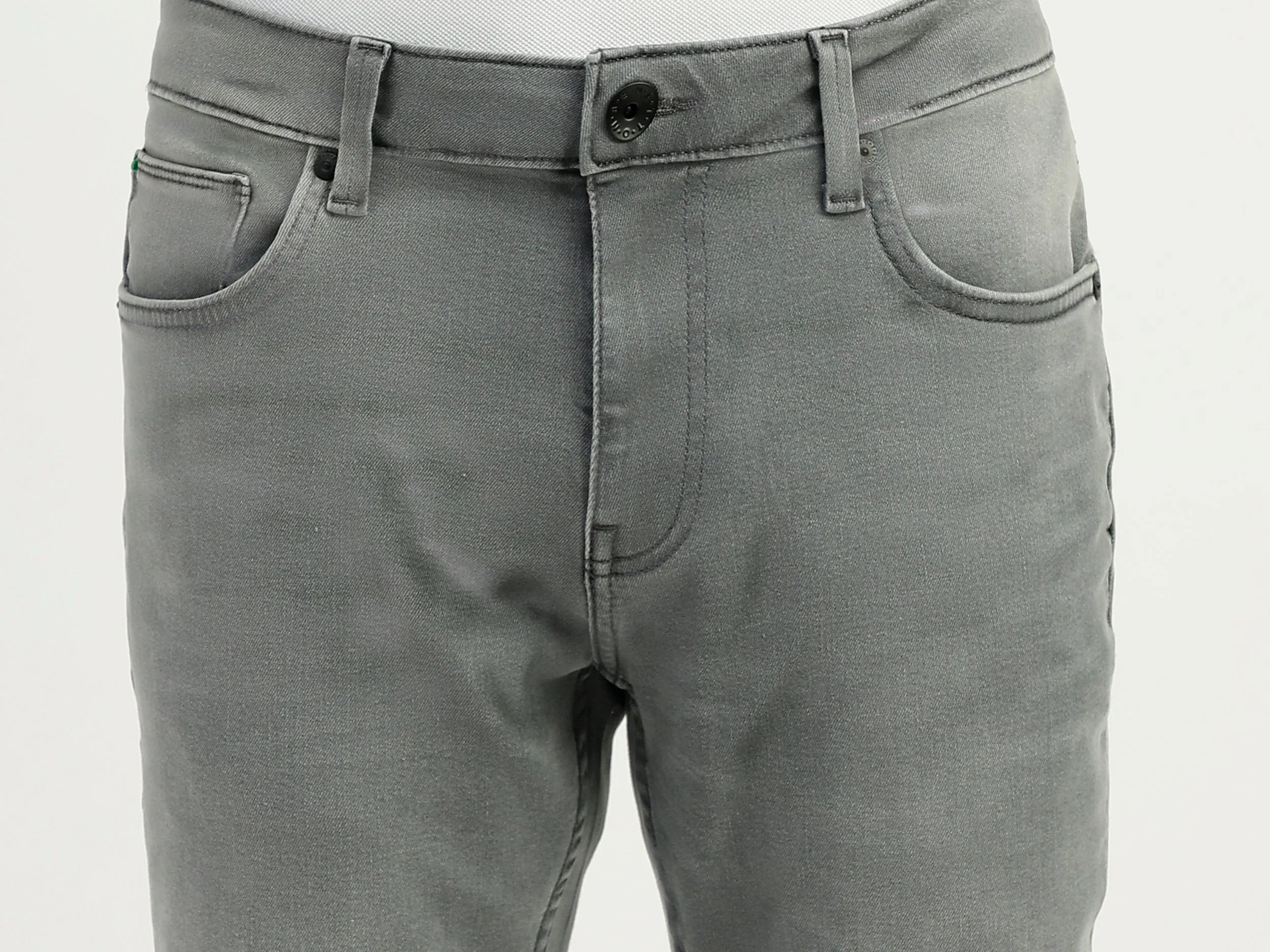 Solid Mid Rise Skinny Fit Jeans