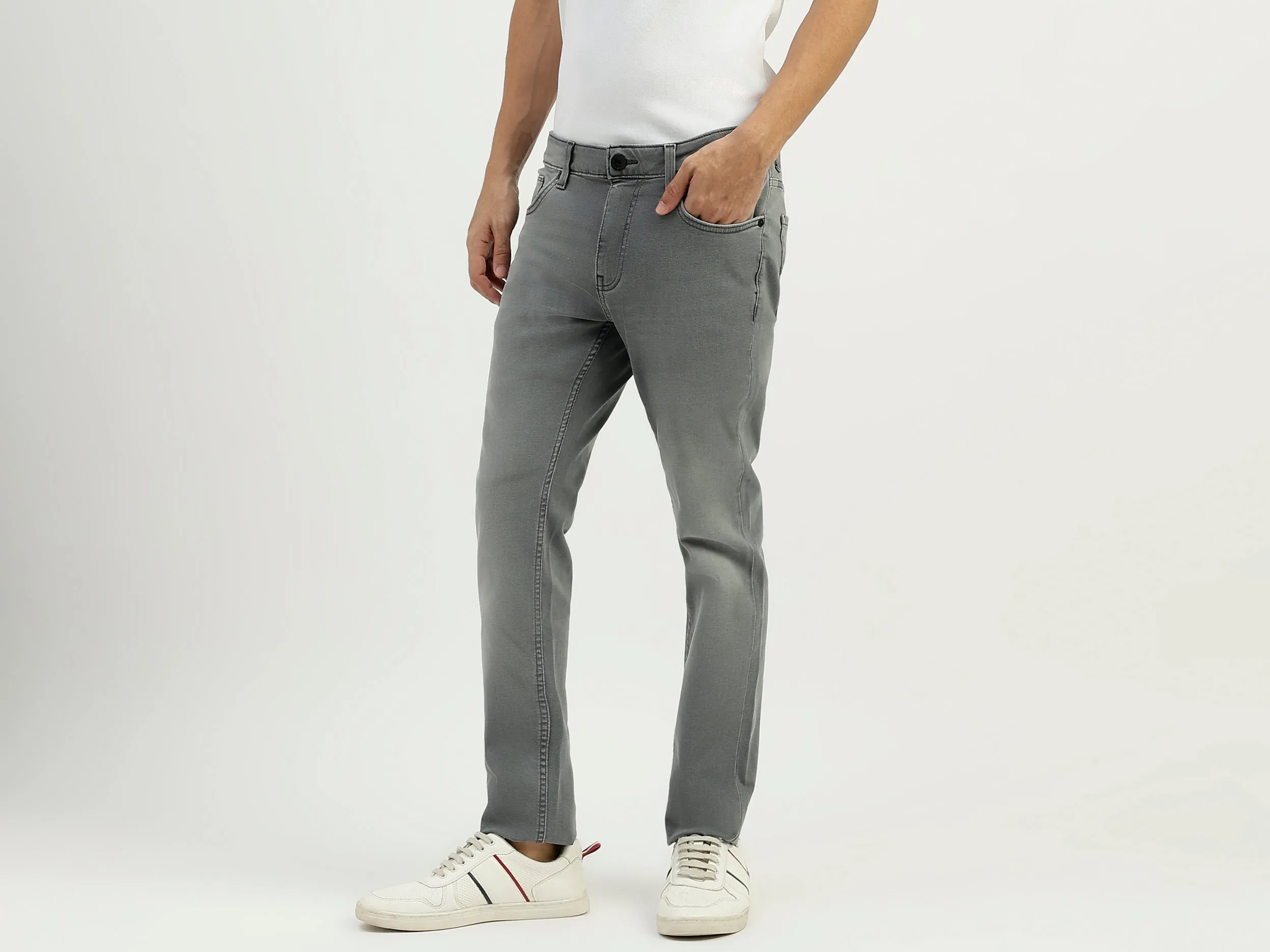 Solid Mid Rise Skinny Fit Jeans