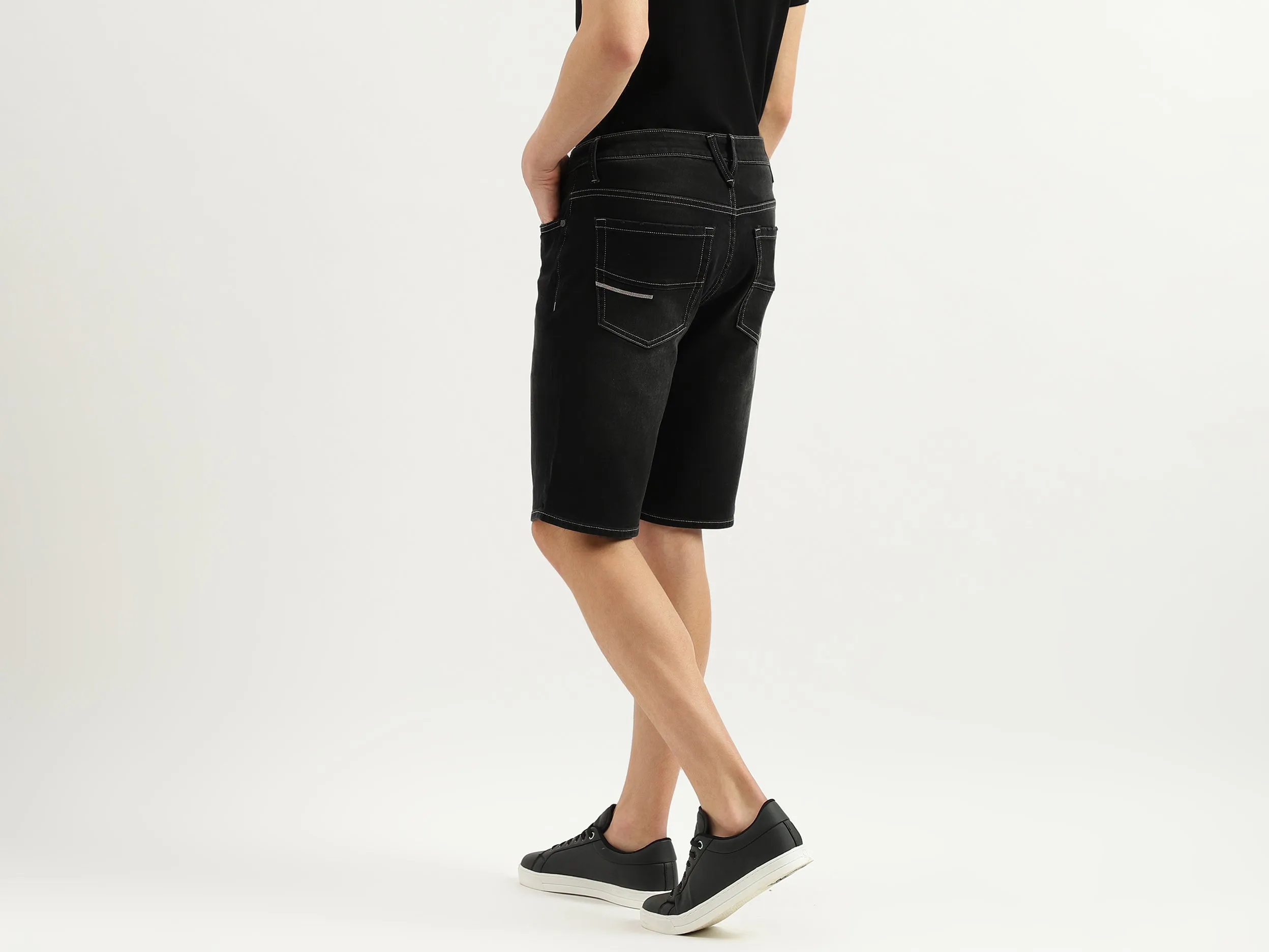 Solid Mid Rise Slim Fit Jeans Short