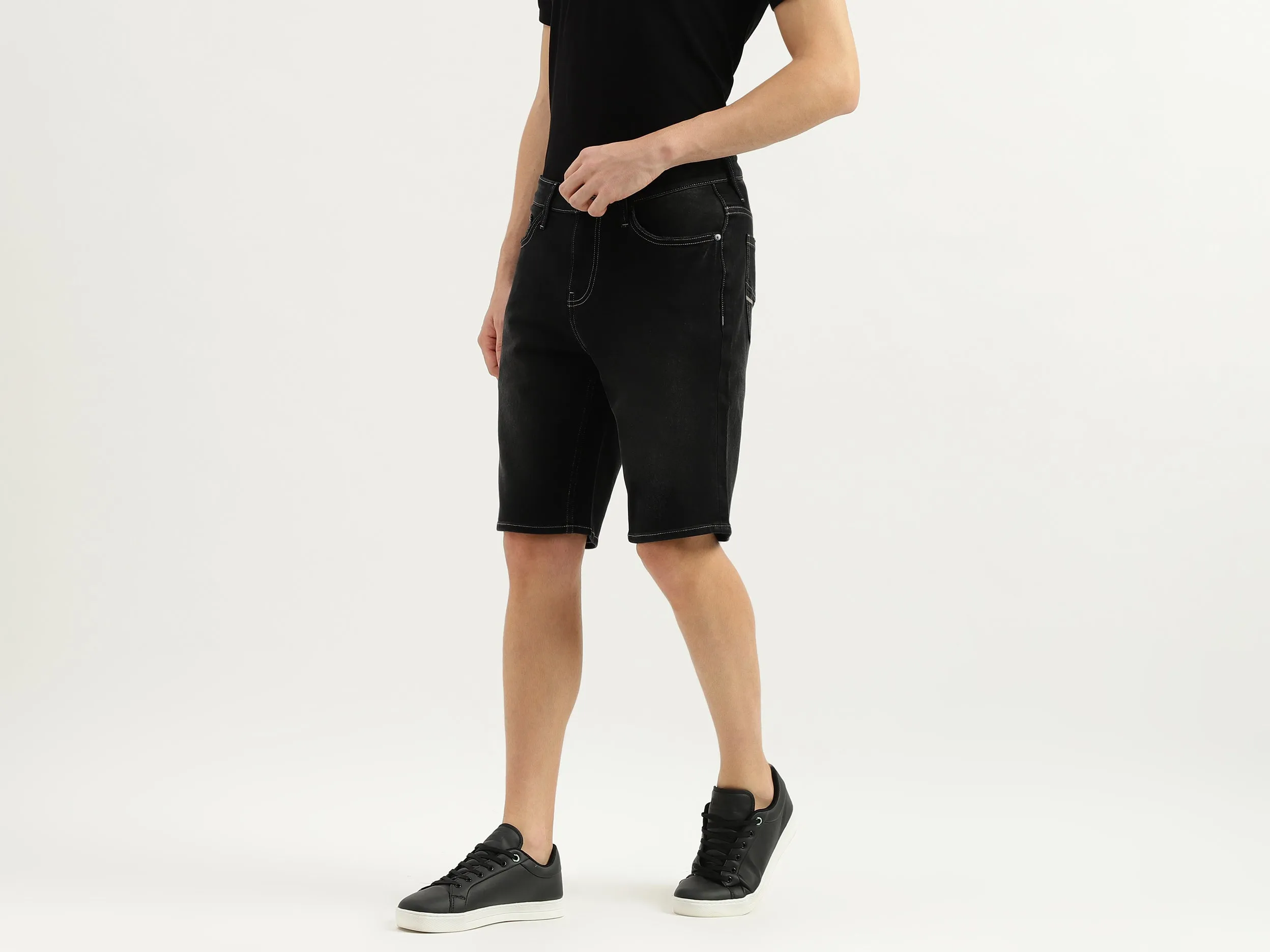 Solid Mid Rise Slim Fit Jeans Short