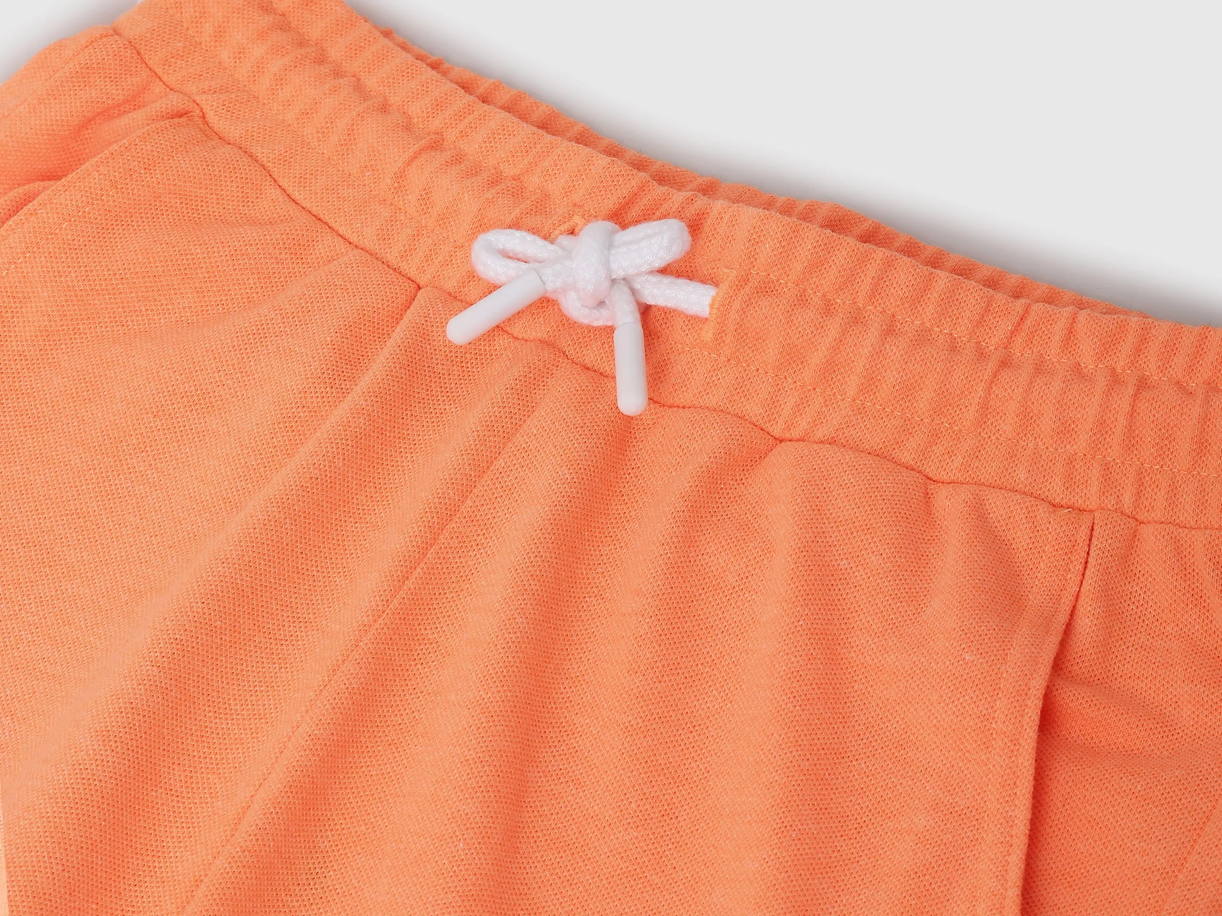 Solid Regular Fit Mid Rise Shorts
