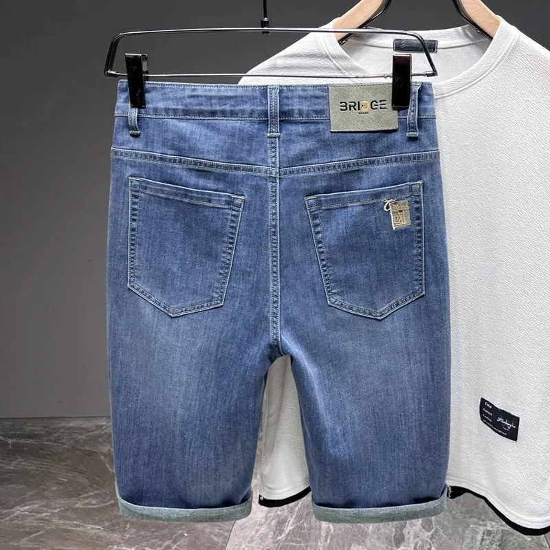 Sommer-Style: Ultra-dünne Denim-Shorts für Herren