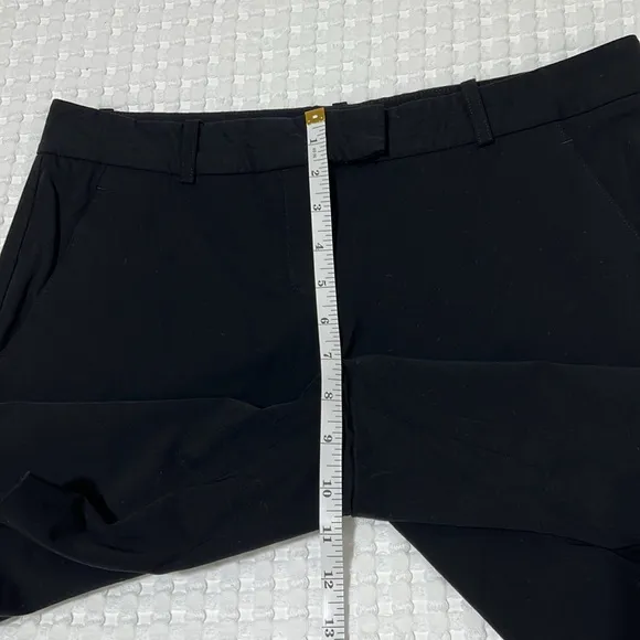 Theory Woman’s Black Waist Tab Chino Shorts