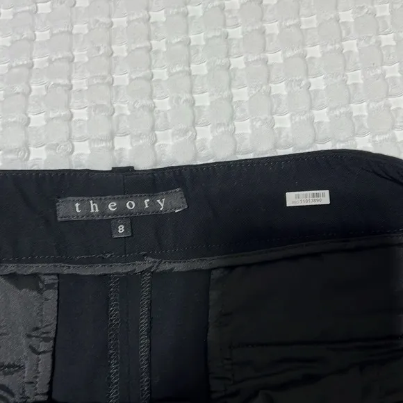Theory Woman’s Black Waist Tab Chino Shorts
