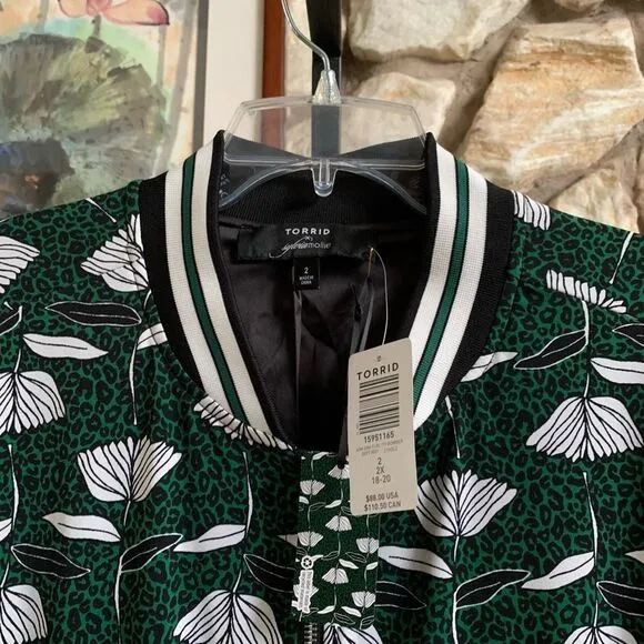 Torrid Sylvia Mollie Bomber - Studio Knit Floral Green size 2