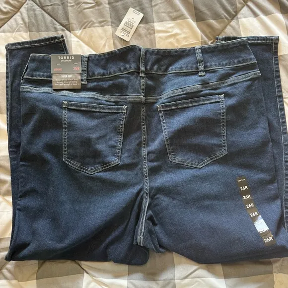 Torrid Woman’s Plus Size Super Soft Jegging Jeans Dark Blue 26W Regular NWT