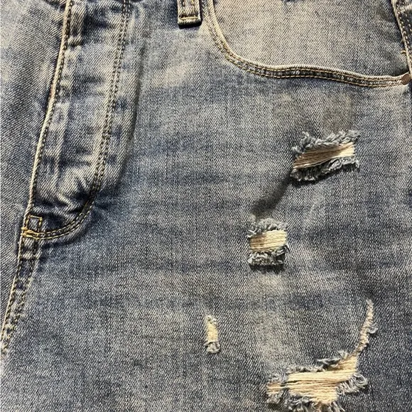 Treasure &amp; Bond Women's Distressed Denim Shorts - Blue
