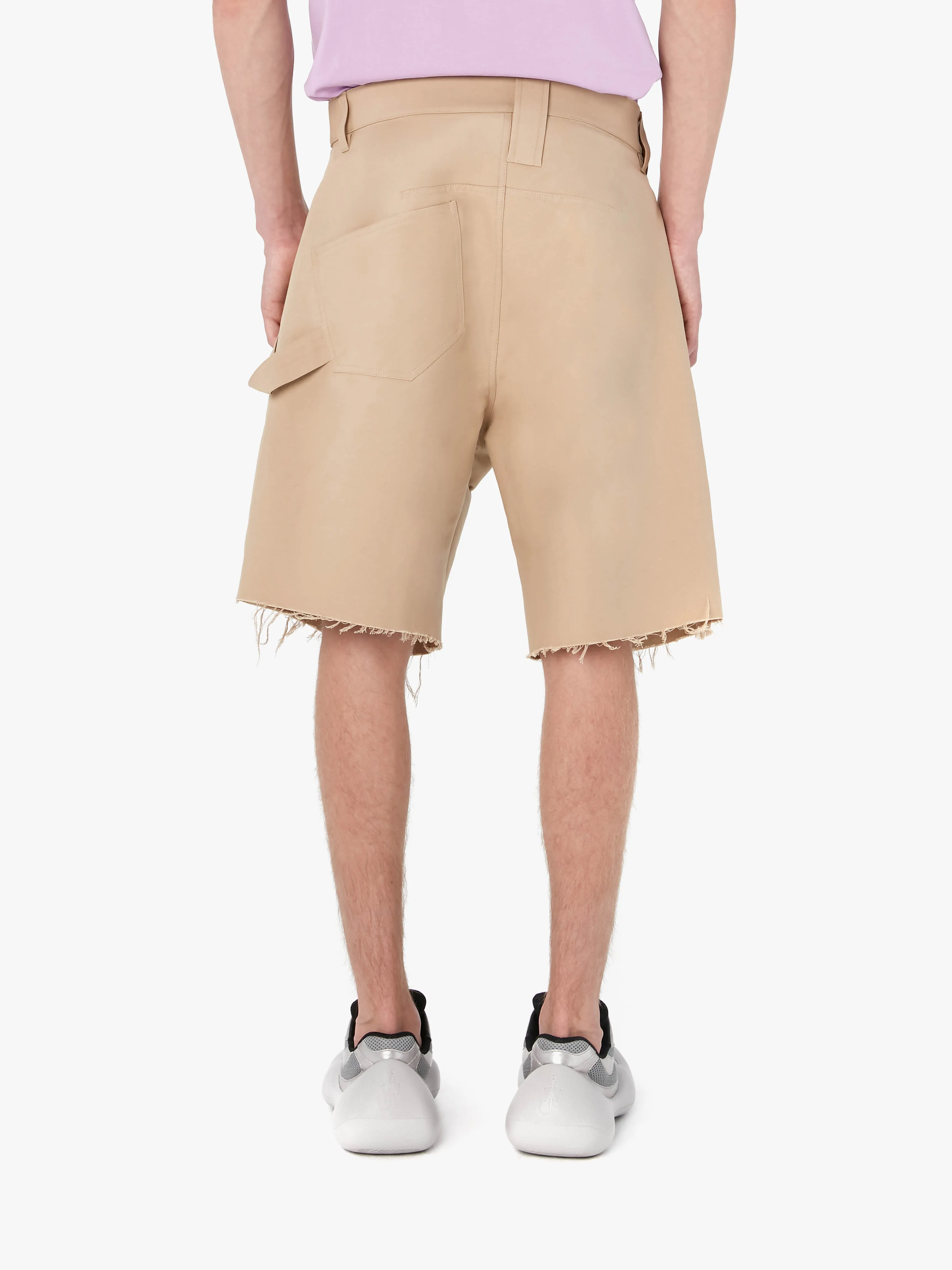 TWISTED CHINO SHORTS