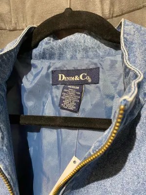 Vintage: Light Denim midi jacket with embroidered blue flowers