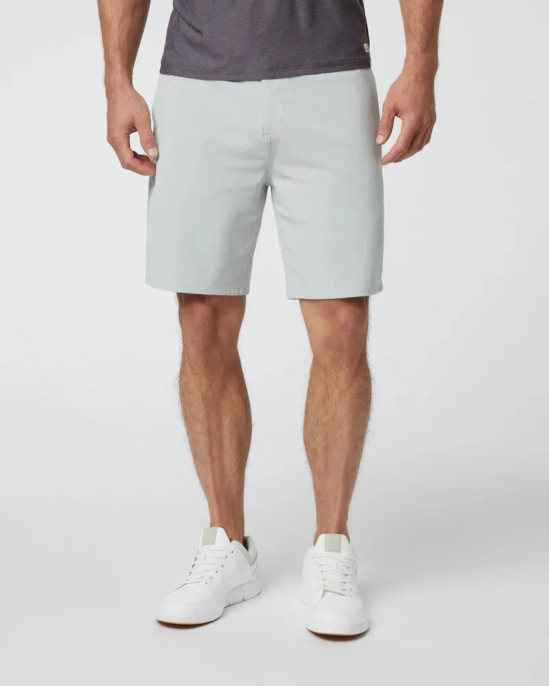 vuori Men's Aim Short in Sky Grey