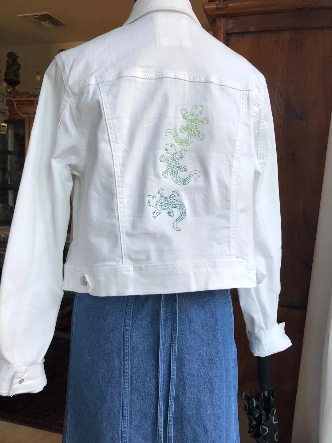White Denim Embroidery Jacket