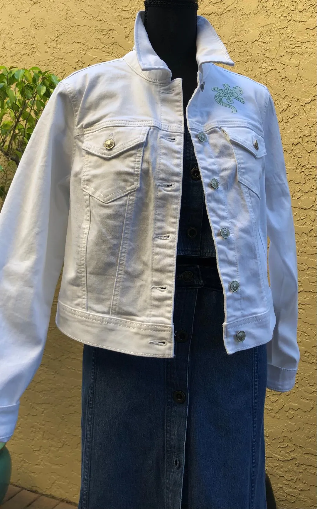 White Denim Embroidery Jacket