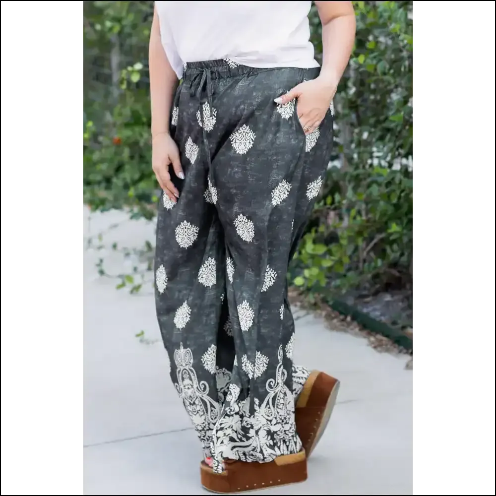 Wide Leg Pants: Black Bohemian Bliss for  Fabulous Curves! Needful Things 😜