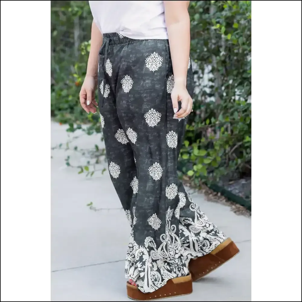 Wide Leg Pants: Black Bohemian Bliss for  Fabulous Curves! Needful Things 😜