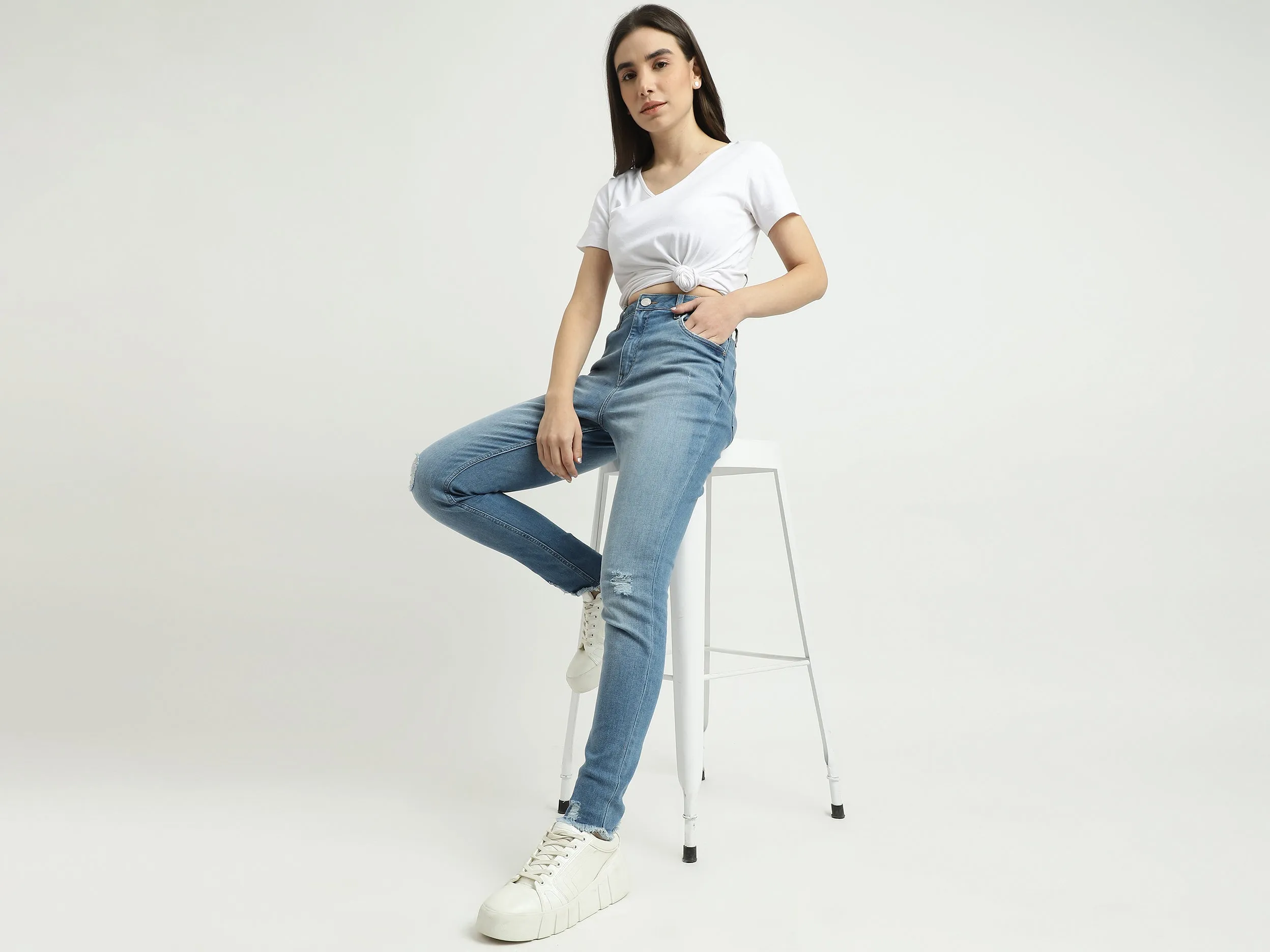 Women Solid Skinny Fit Jeans