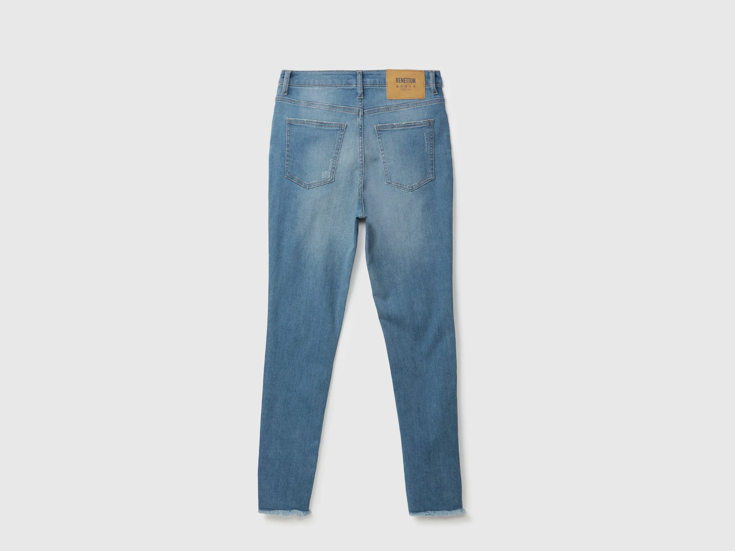 Women Solid Skinny Fit Jeans