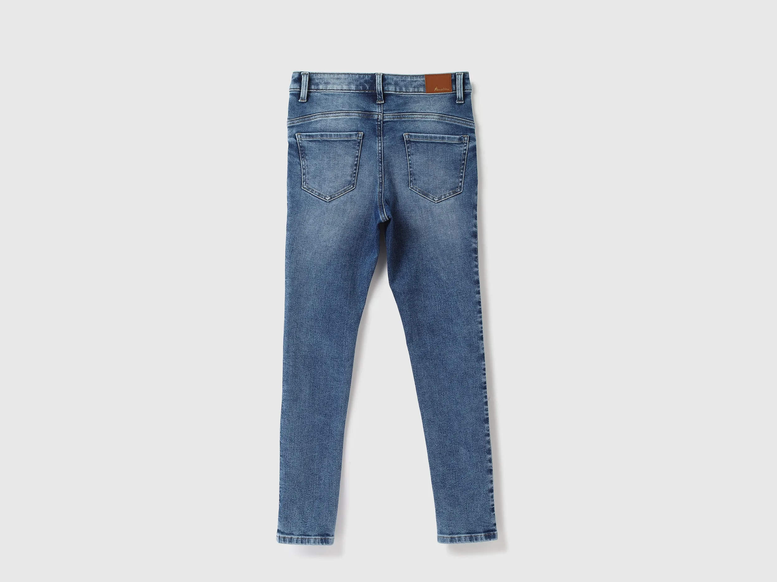 Women Solid Skinny Fit Jeans
