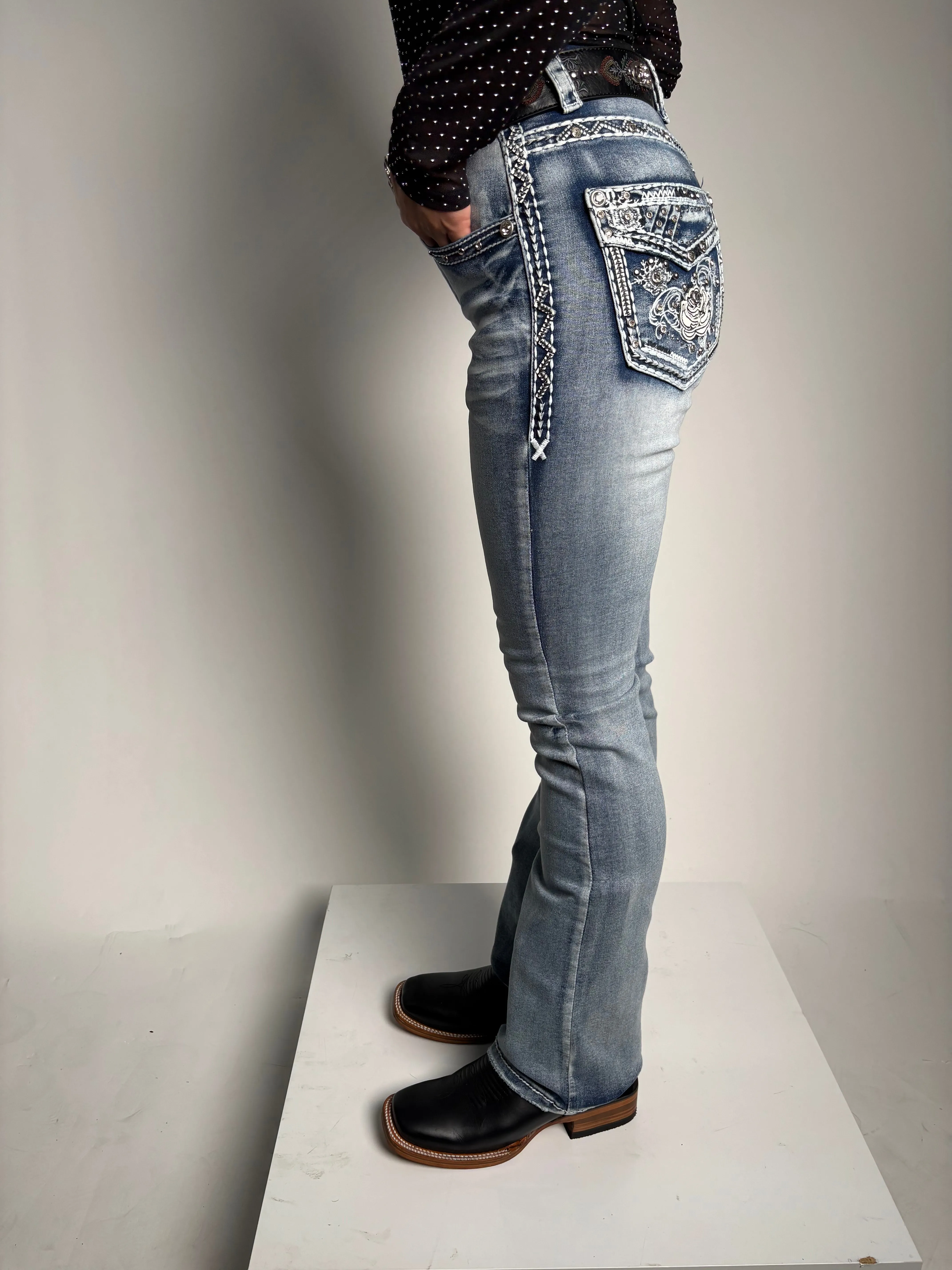 Women's Mid Rise Rose Rhinestone Stretch Bootcut Jeans - Xecondo