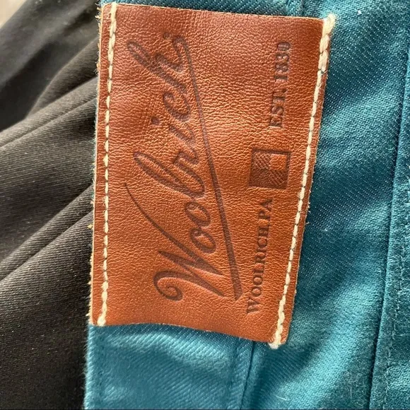 Woolrich Women's Turquoise Chino Shorts US10 ($180)