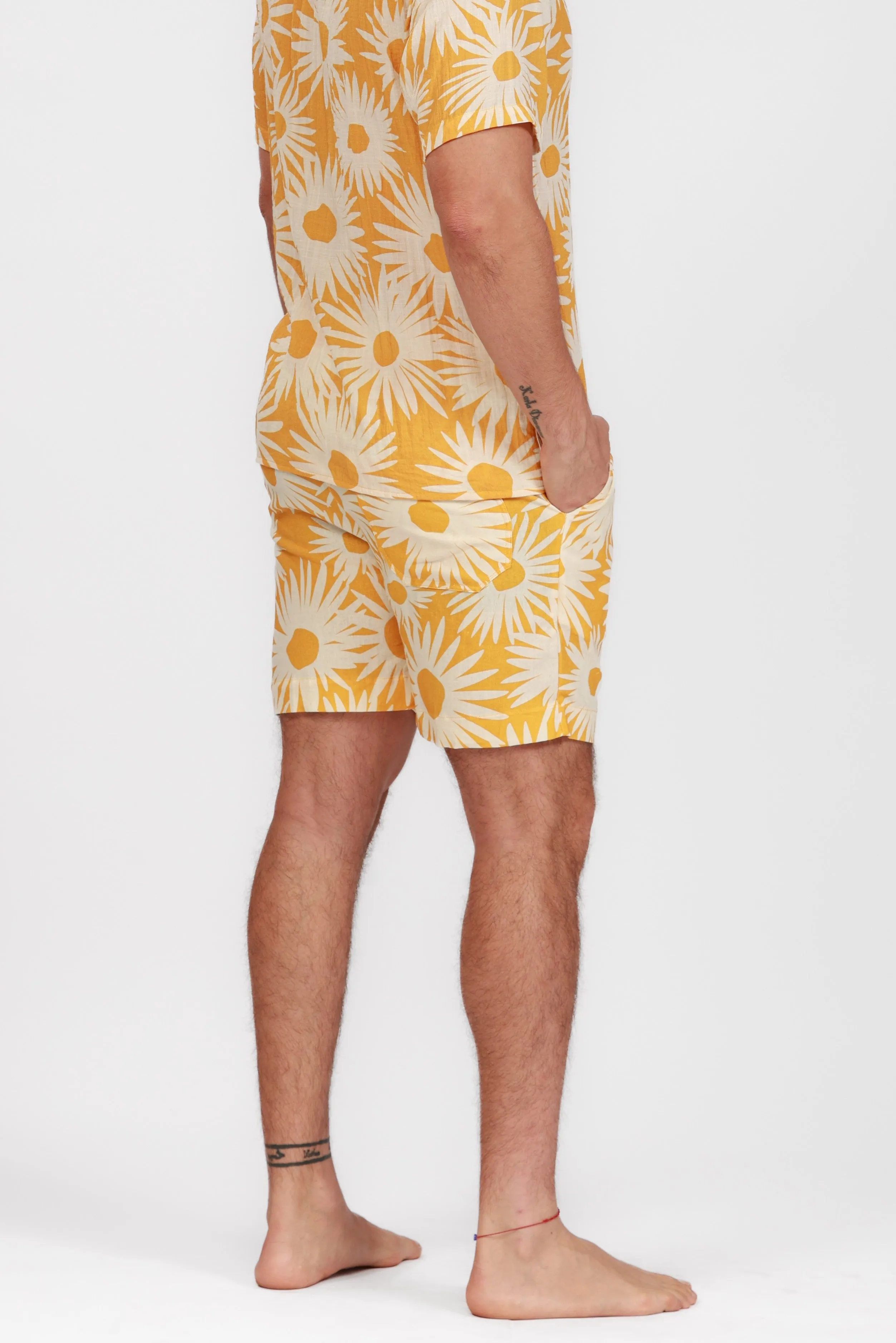 YELLOW LINEN PRINTED SHORTS