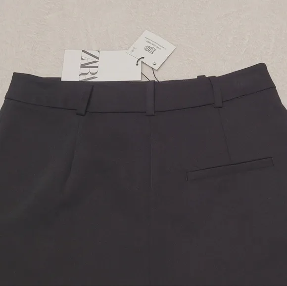 Zara Black Ultra High Waisted Button Fly Loose Leg Pleated Bermuda Shorts M NWT
