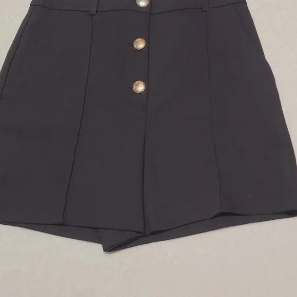 Zara Black Ultra High Waisted Button Fly Loose Leg Pleated Bermuda Shorts M NWT