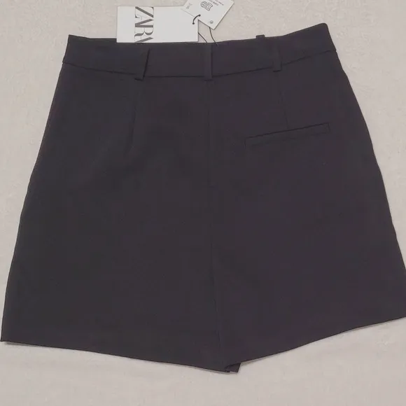 Zara Black Ultra High Waisted Button Fly Loose Leg Pleated Bermuda Shorts M NWT