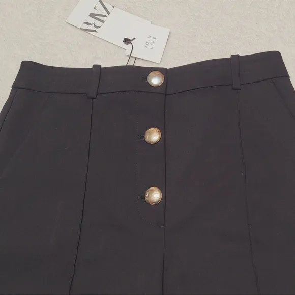 Zara Black Ultra High Waisted Button Fly Loose Leg Pleated Bermuda Shorts M NWT